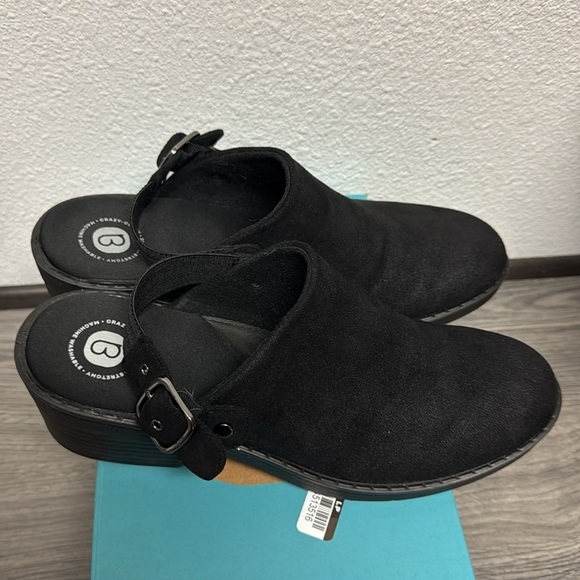 Bzees Women's Open Book Mule In Black Leather* - Picture 5 of 8